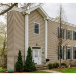 No one gave a second thought for this extremely narrow house, but what it looked like from the inside blew up the network