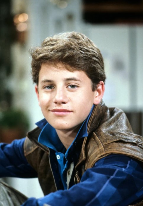 ”The 80s Teen Star Left Hollywood To Follow Christianity”: What Does The 54-Year-Old Star – Dad Of 6 And Already a Grandfather, Look Like Now?