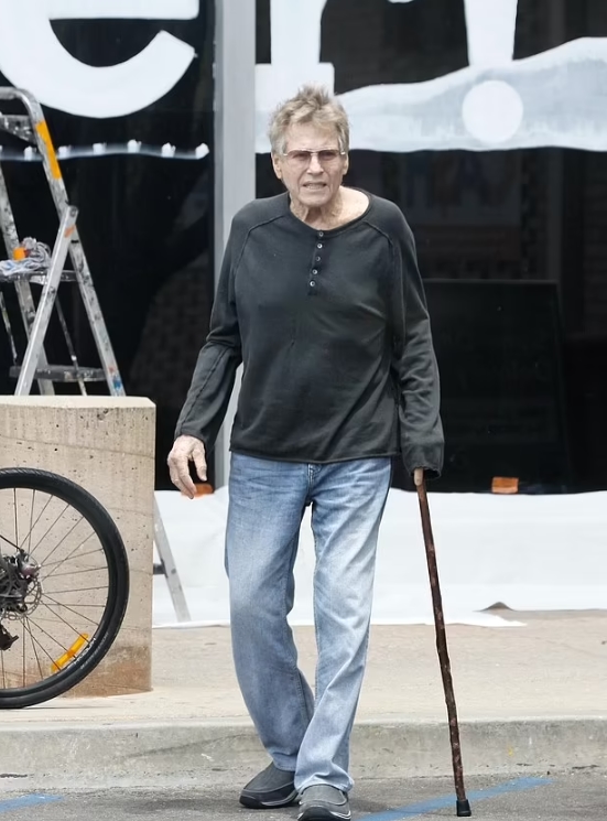 Heartbreaking Final Moments of a Hollywood Legend: Can You Guess Who He Is?