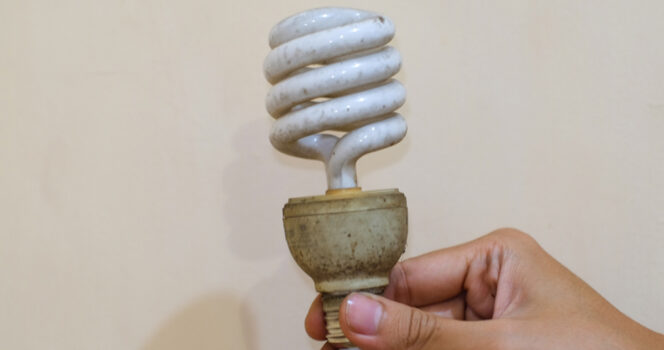 Must-read: Man’s warning about spiral bulb fire danger