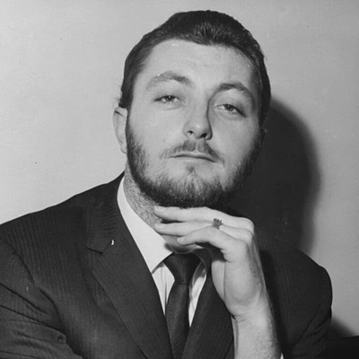 We are deeply saddened to announce the death of this much-loved actor.