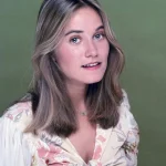 The Timeless Allure of Maureen McCormick: A Rare Glimpse at a Beloved Star