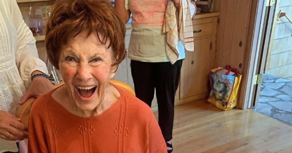 Celebrating a Television Icon: “Happy Days” Star Turns 97 – Can You Guess Who She Is?