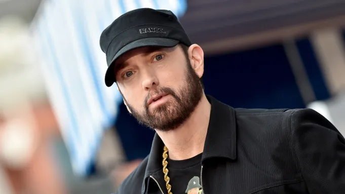 “WHAT JUST LANDED?!” — Eminem’s SHADY AIR Touches Down in New York, Triggers Secret-Service-Level Chaos as Fans Lose Their Minds Over What They Saw on the Tarmac!New York froze today when Eminem’s ultra-mysterious jet, SHADY AIR, descended like something out of a spy movie — complete with black-suit security, sealed-off runways, and fans screaming as the door opened. Witnesses say it felt “presidential,” others swear they saw a Secret Service–style formation around Slim Shady as he stepped out in total silence. No announcements. No press. No warning. Just Eminem arriving like a man on a mission — and the internet exploding within seconds. Step inside the madness behind Shady Air’s arrival 👇👇