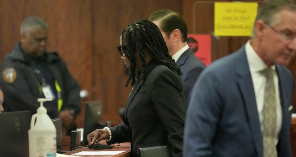 Texas Dem Charged With Burglary For Breaking Into Vehicle